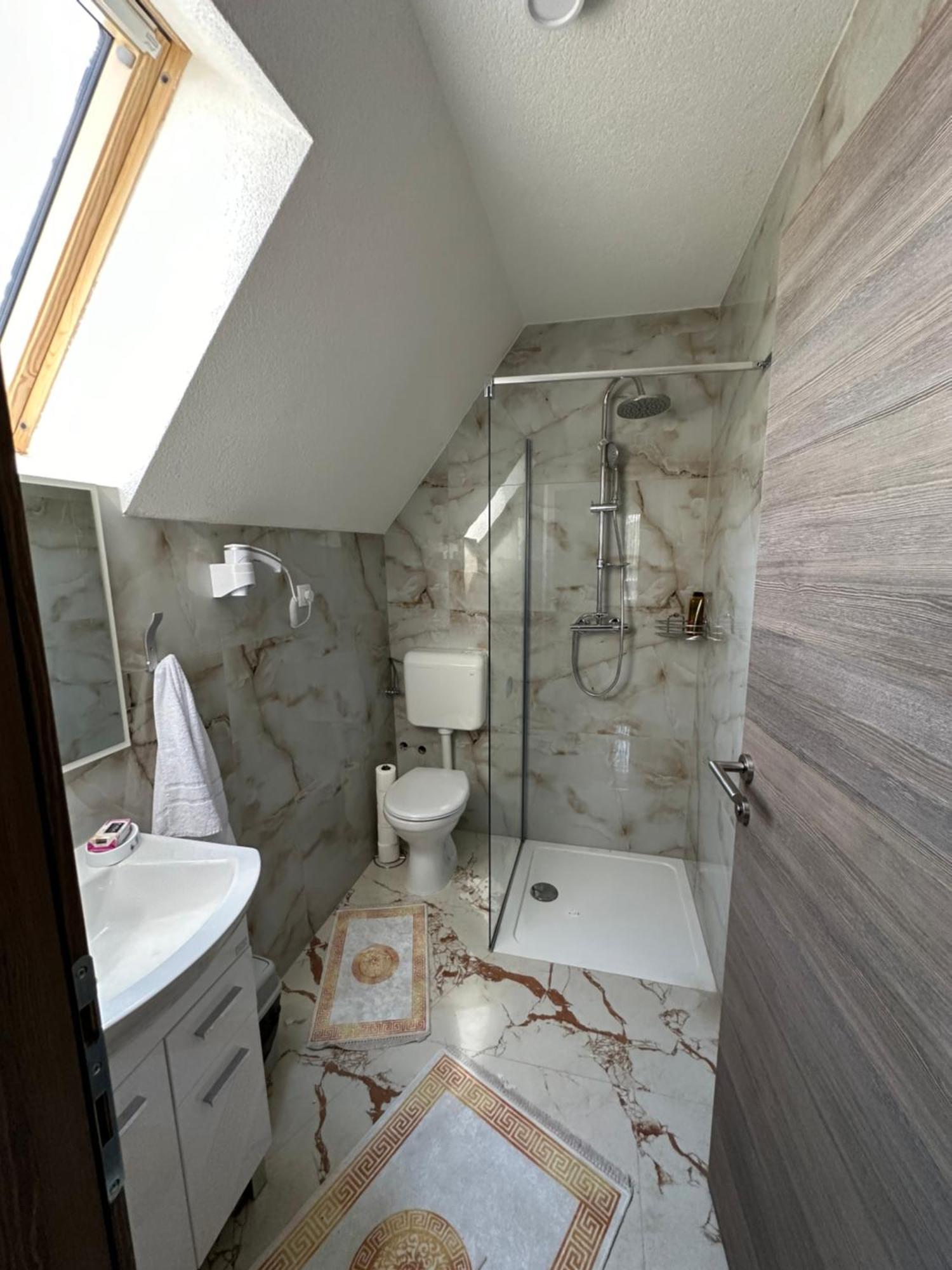 Bungalow House - 5 Rooms Zolaci Exteriör bild